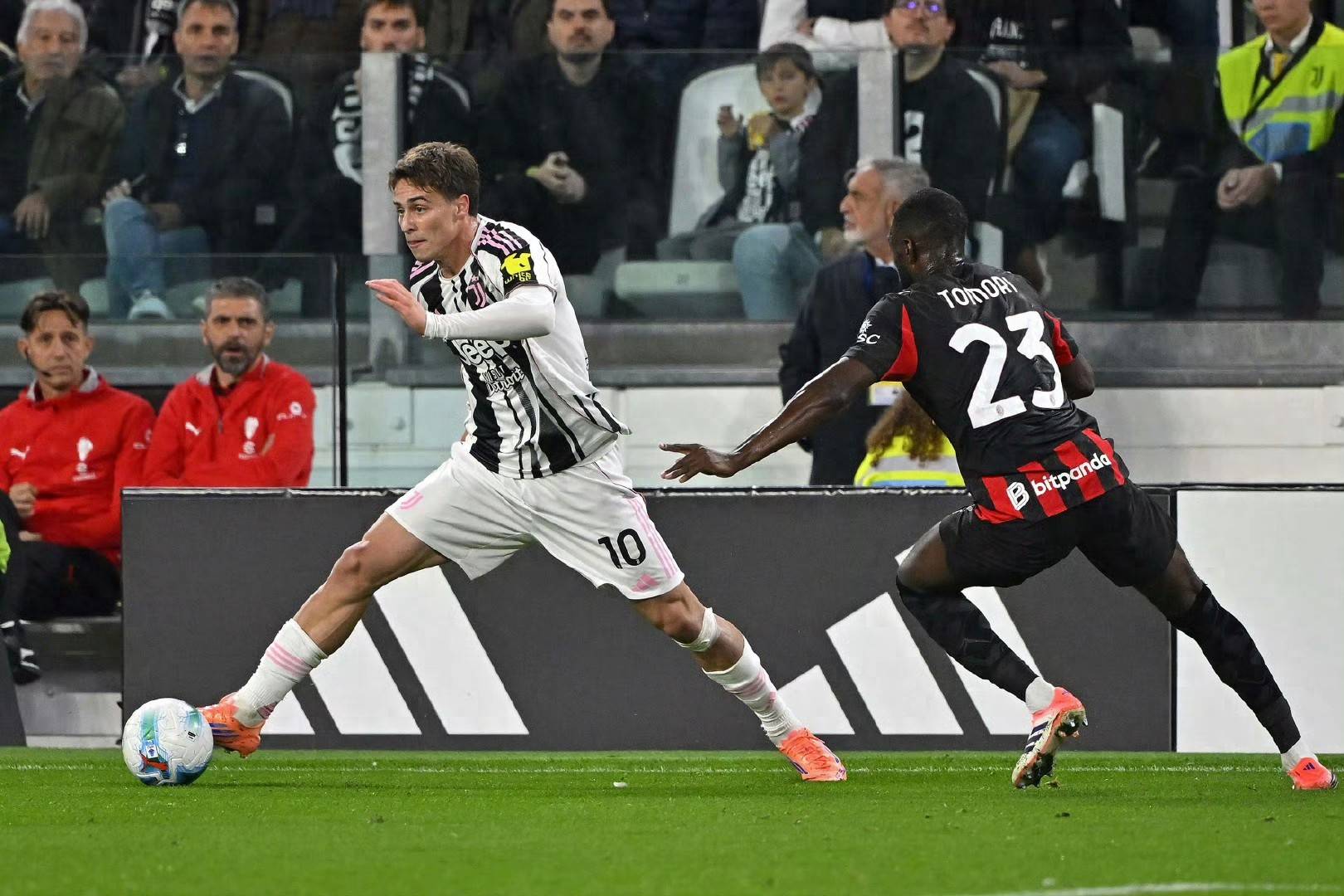 爱游戏-罗马横扫尤文，阿尔瓦雷斯打破历史纪录