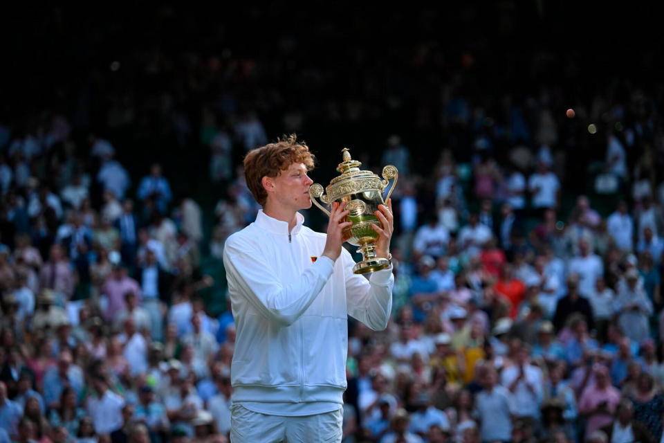 温网险胜美网，辛纳带队取胜