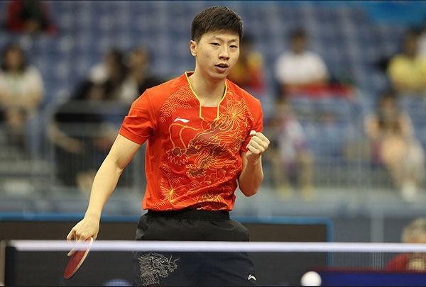 瑞典队轻取英格兰队，马龙刷新纪录