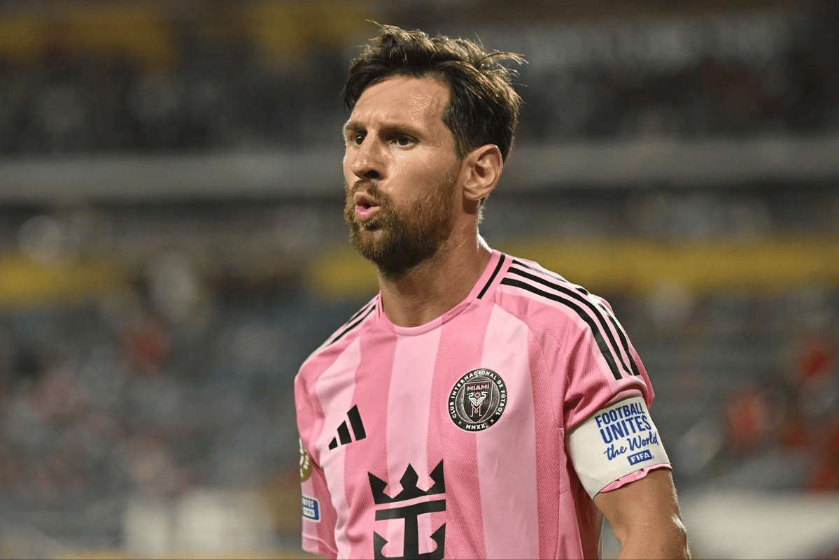 摩洛哥绝杀阿森纳，梅西高光表现